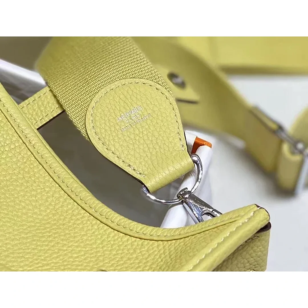 H Evelyne29 new arrival 03 size : 29*30 cm
