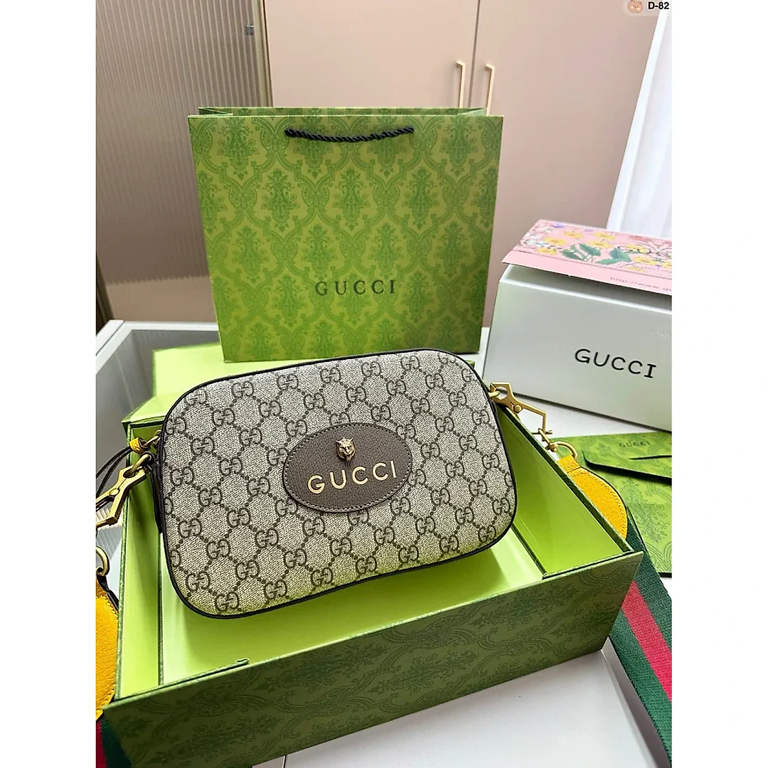 GG Marmont camera bag size: 22*8*15 cm