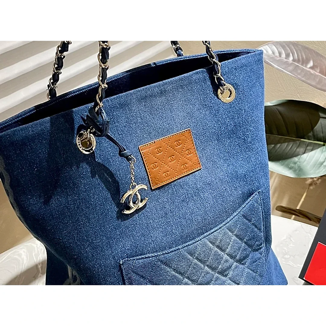 CC new arrival denim tote bag size: 30*40 cm