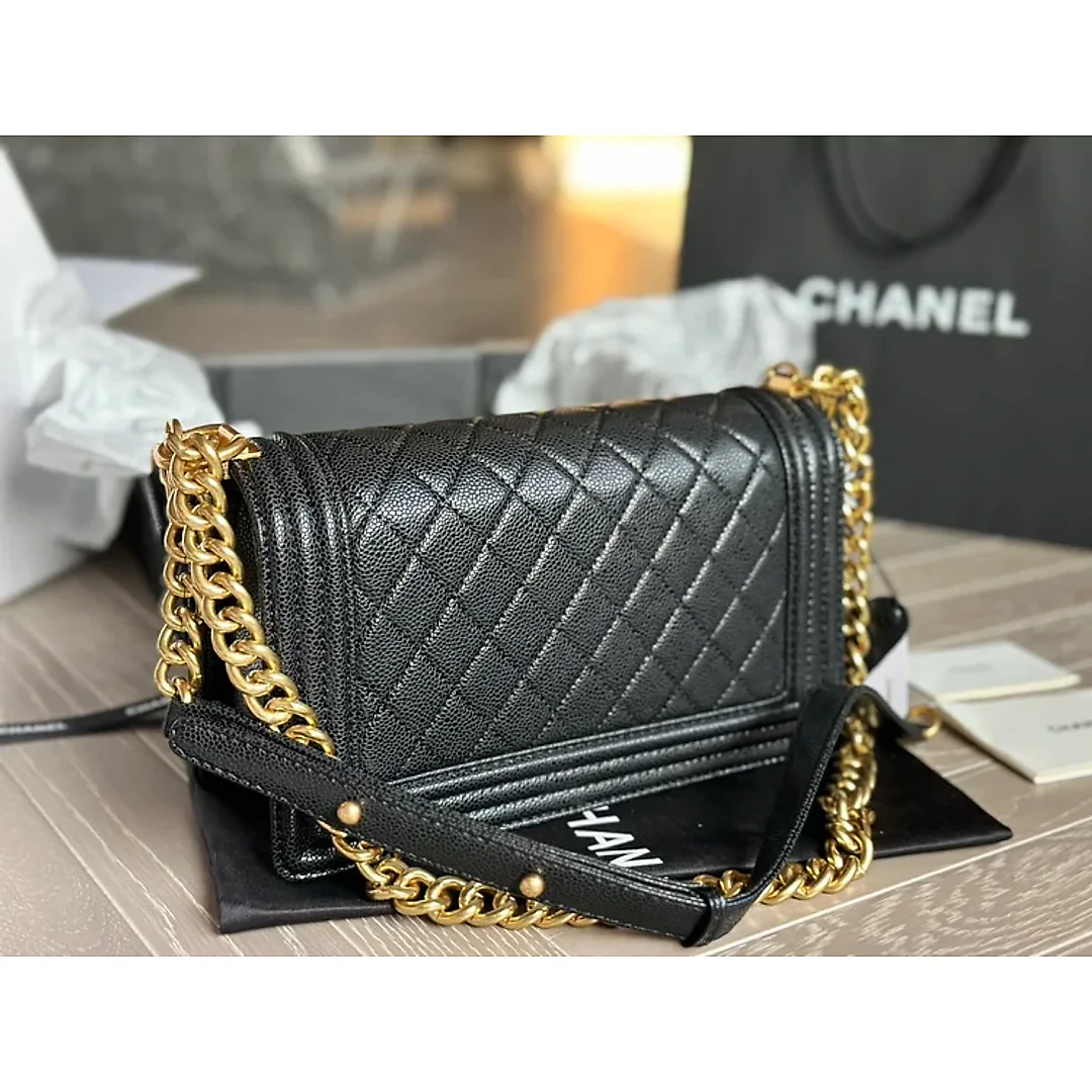 CC  leboy20ss 25*15cm Caviar leather