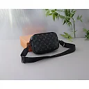 Louis new arrival bag size : 23x14x6 cm