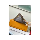 Louis belt bag Model: M43644 Size: 37.0 x 14.0 x 13.0 cm