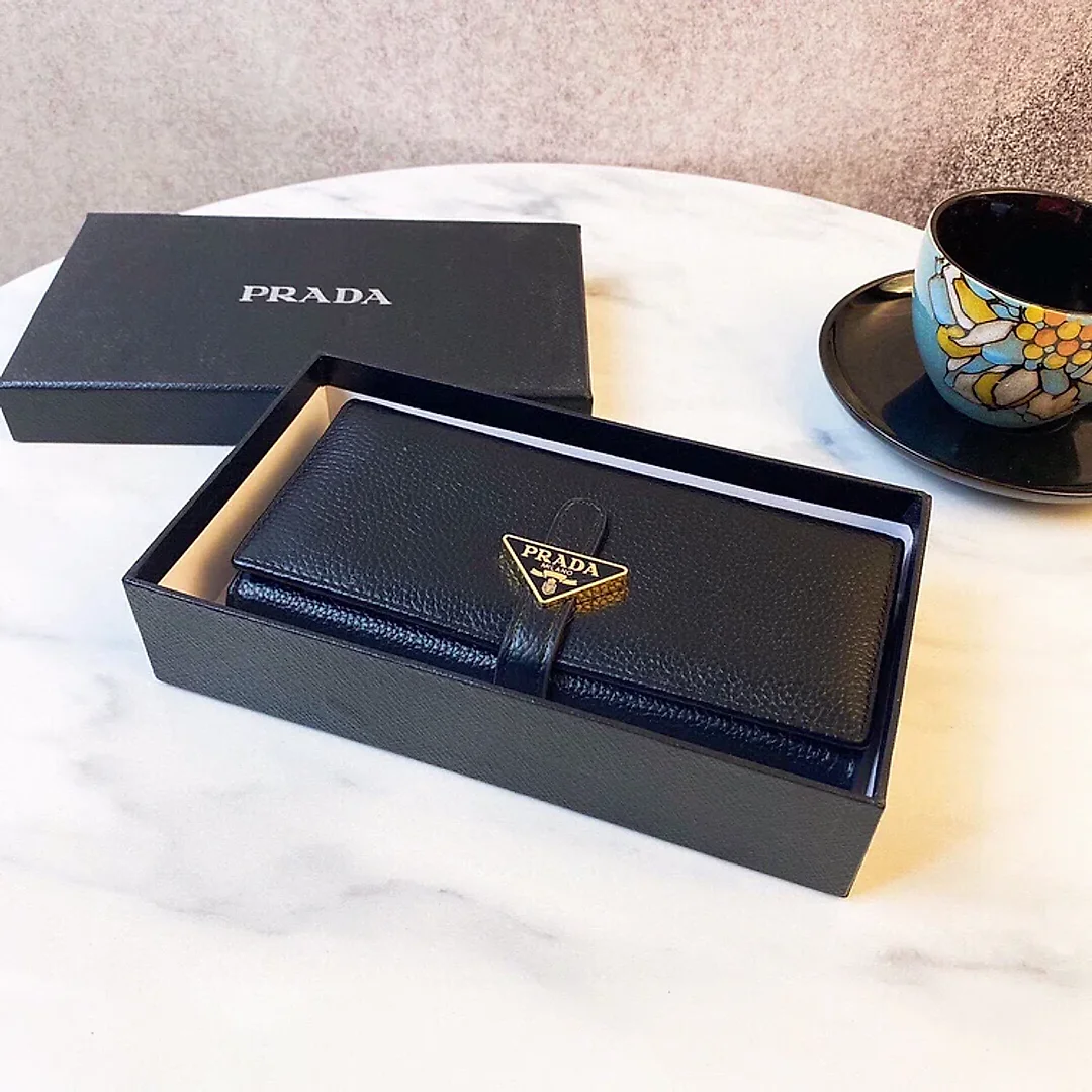 Pra new arrival wallet 01 size: 19×10 cm