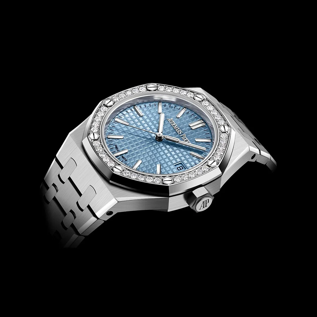 Audemars Piguet Royal Oak SELFWINDING “50TH ANNIVERSARY” Ref# 15551ST.ZZ.1356ST.01