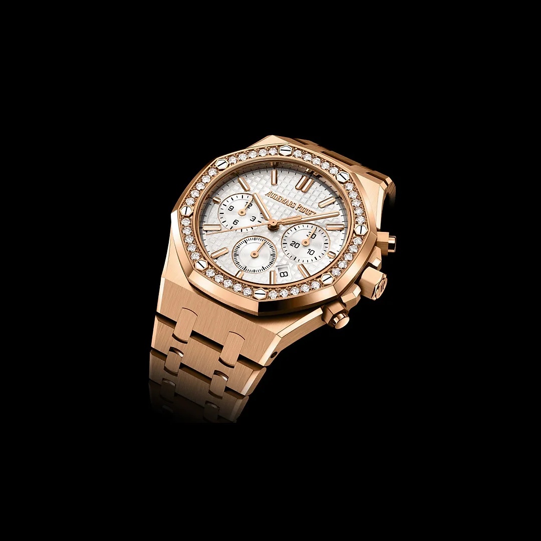 Audemars Piguet Royal Oak SELFWINDING CHRONOGRAPH Ref# 26715OR.ZZ.1356OR.01