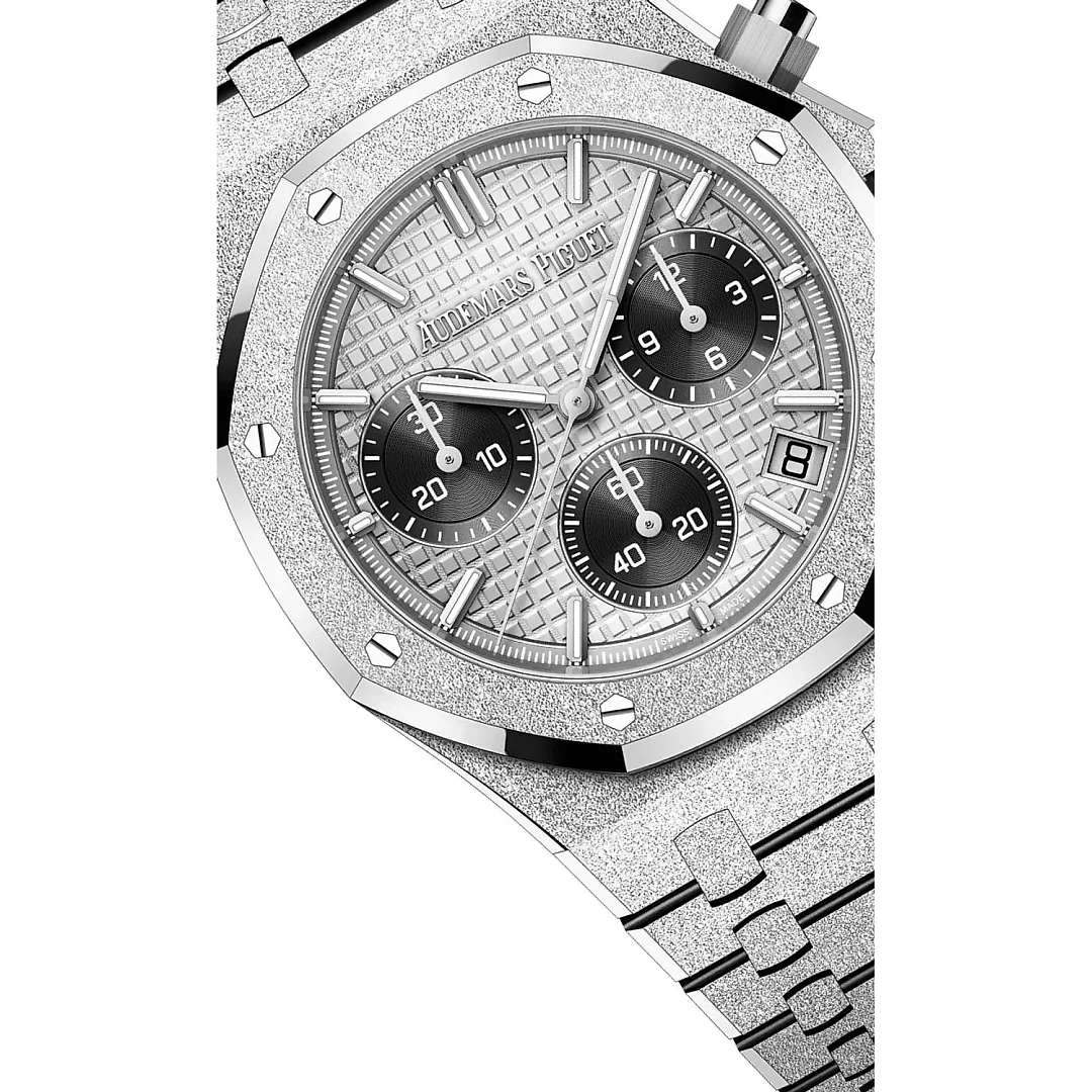 Audemars Piguet Royal Oak SELFWINDING CHRONOGRAPH Ref# 26240BC.GG.1324BC.01