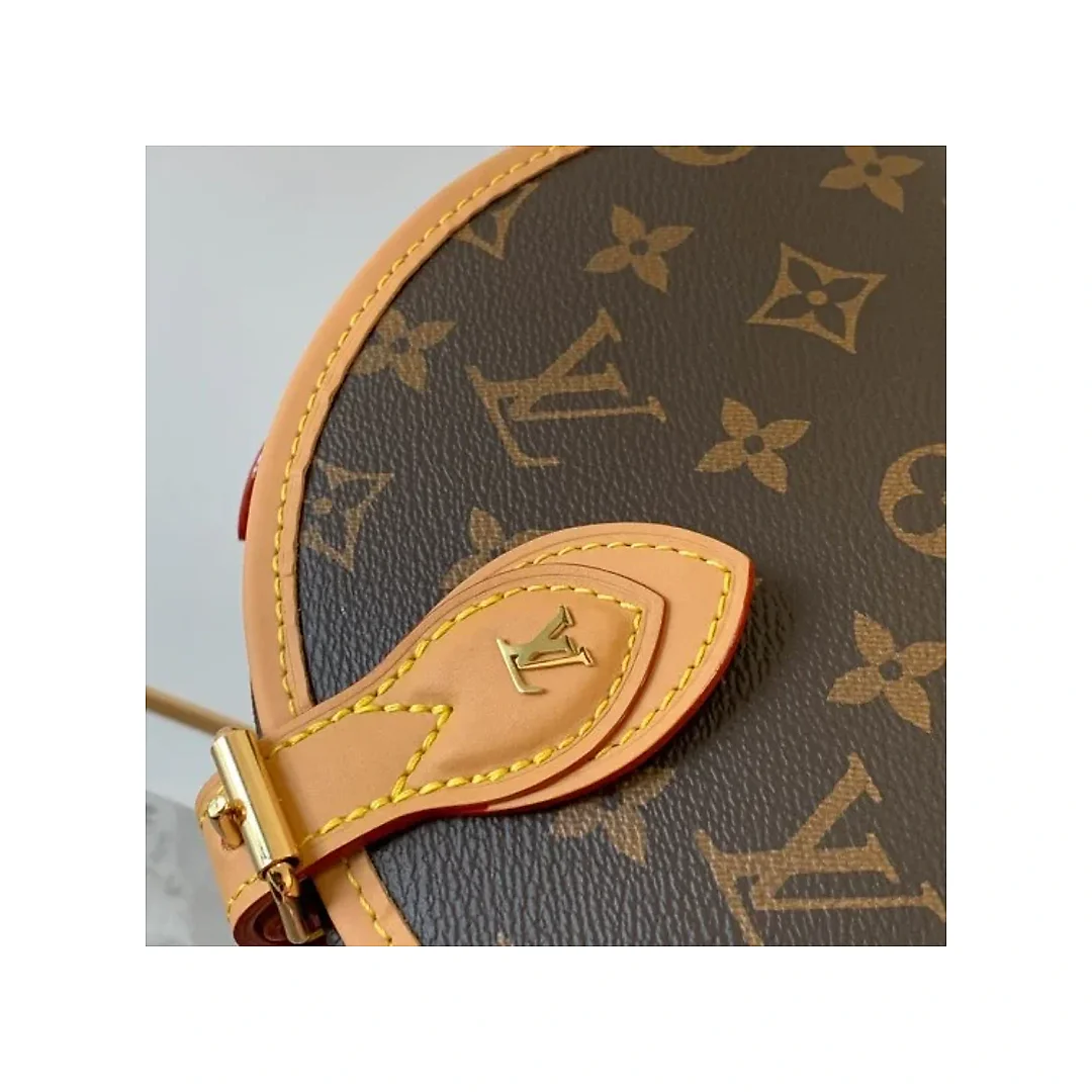 L-bag Model: M44860 Size 18*15*8cm