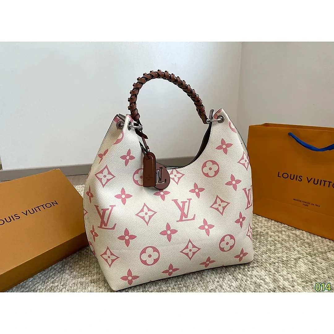Louis new arrival tote bag size: 34 * 28 cm