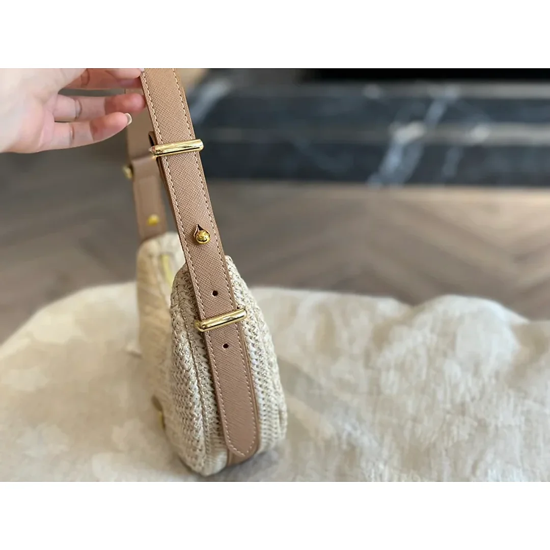 Pra new arrival bag size: 22 * 12cm