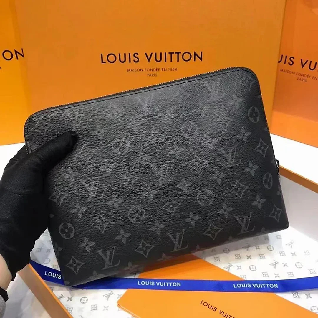 Louis new pouch damier graphite bag size?21.0 x 27.0 x 5.0 cm