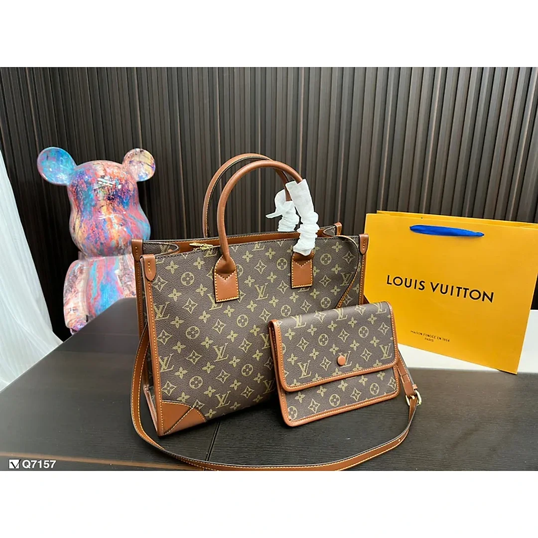 Louis new arrival tote bag size: 35* 27cm