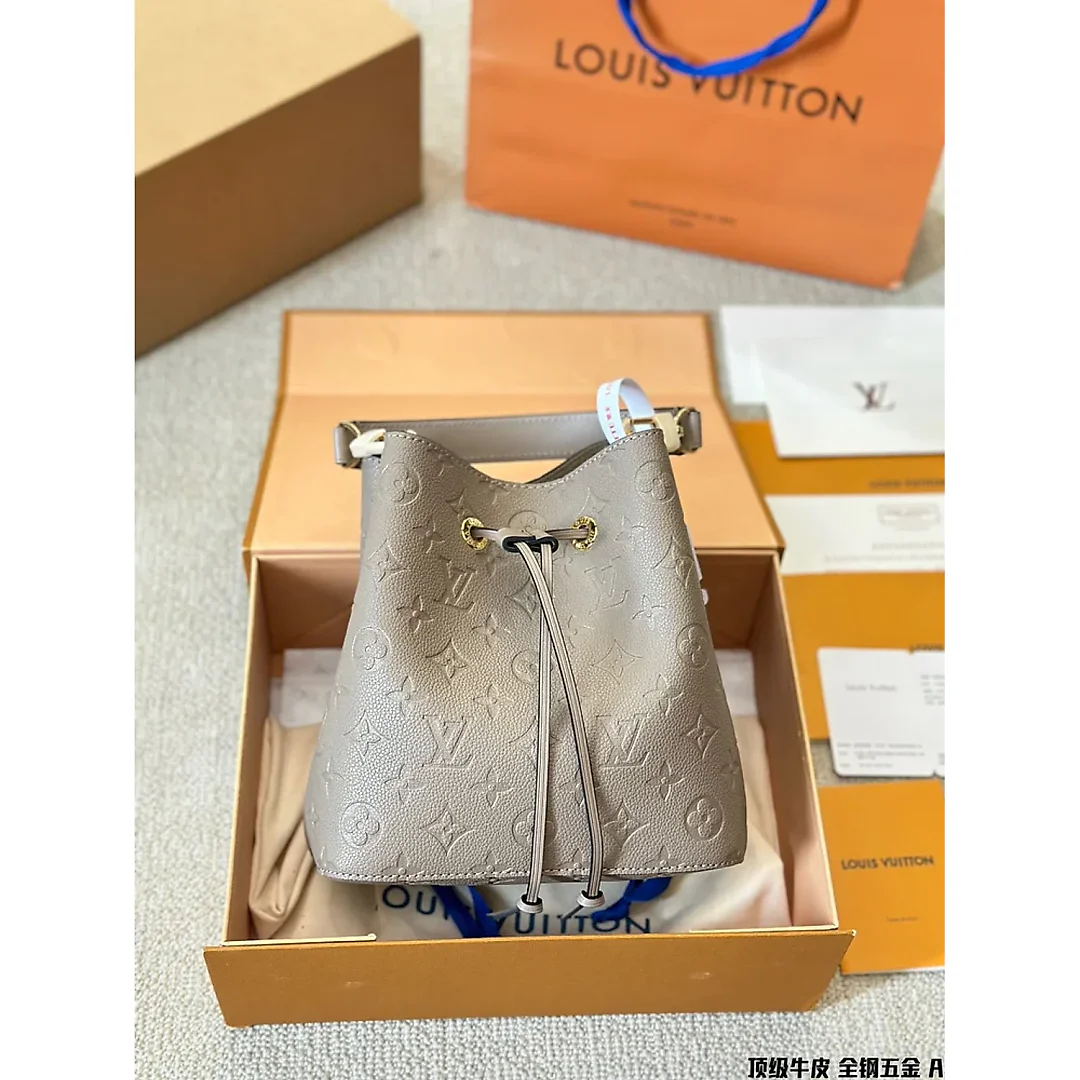Louis 2024 Neonoe bb bag size: 20 cm