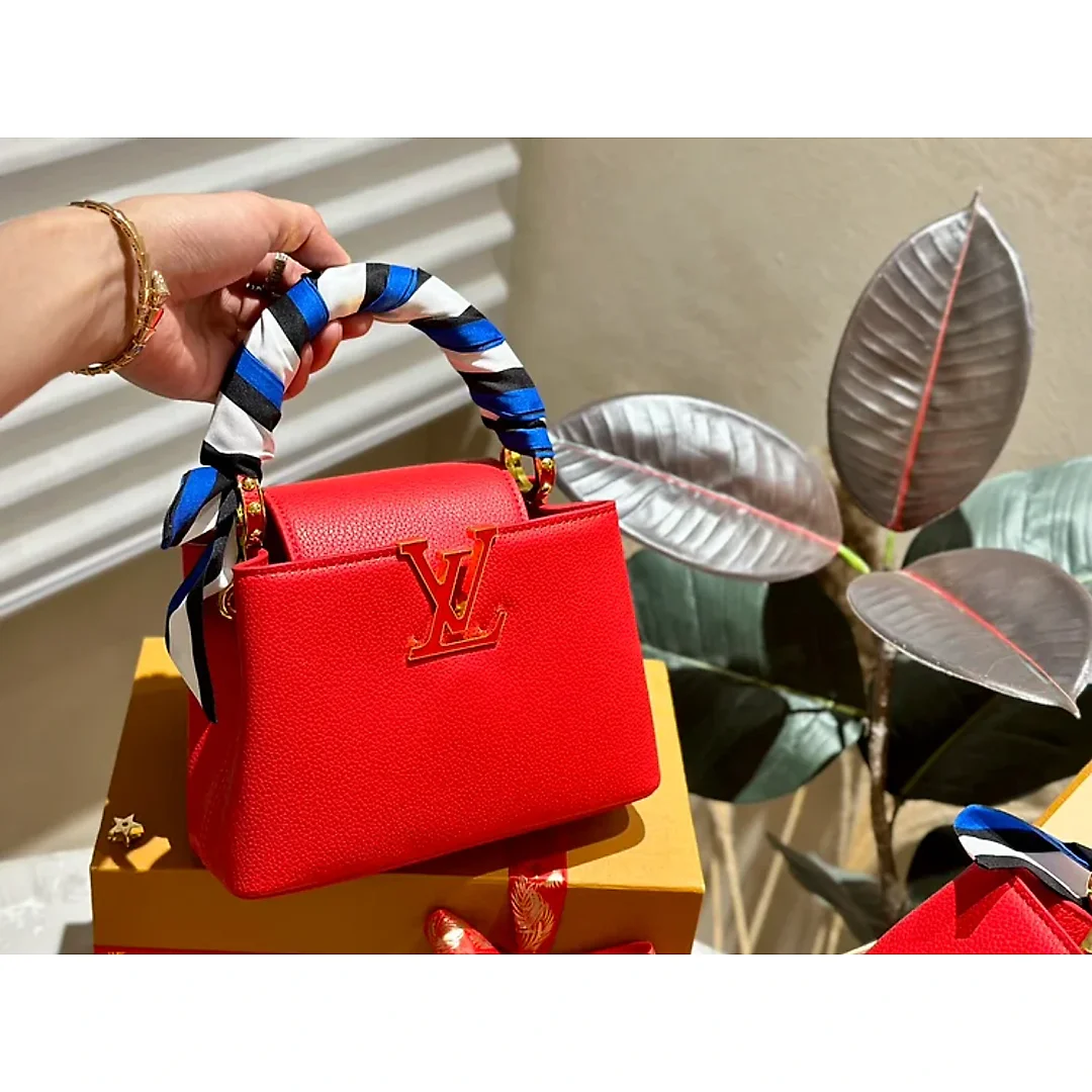 Louis capucines new arrival bag 05