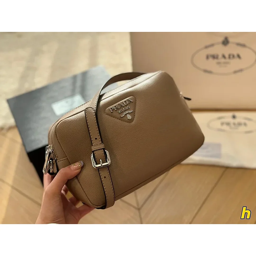 Pra new arrival camera bag size: 22*14cm