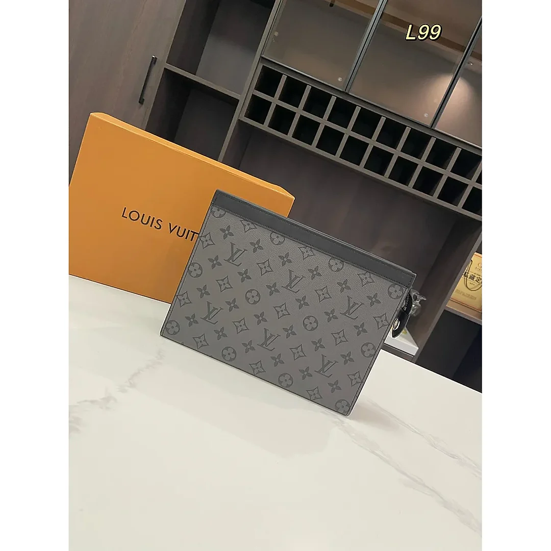 Louis Toiletry Pouch bag size: 26*20cm
