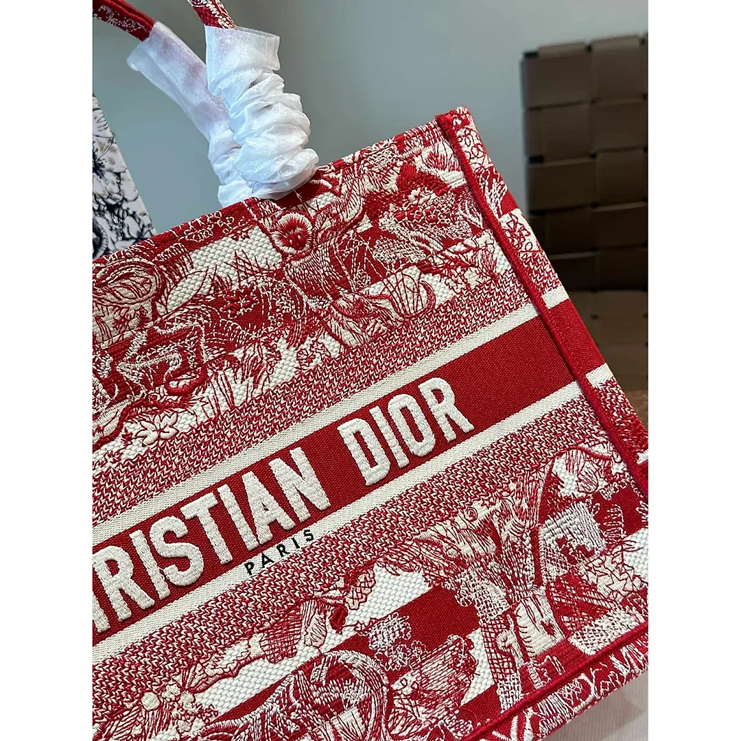 D new arrival tote bag size : 36 cm