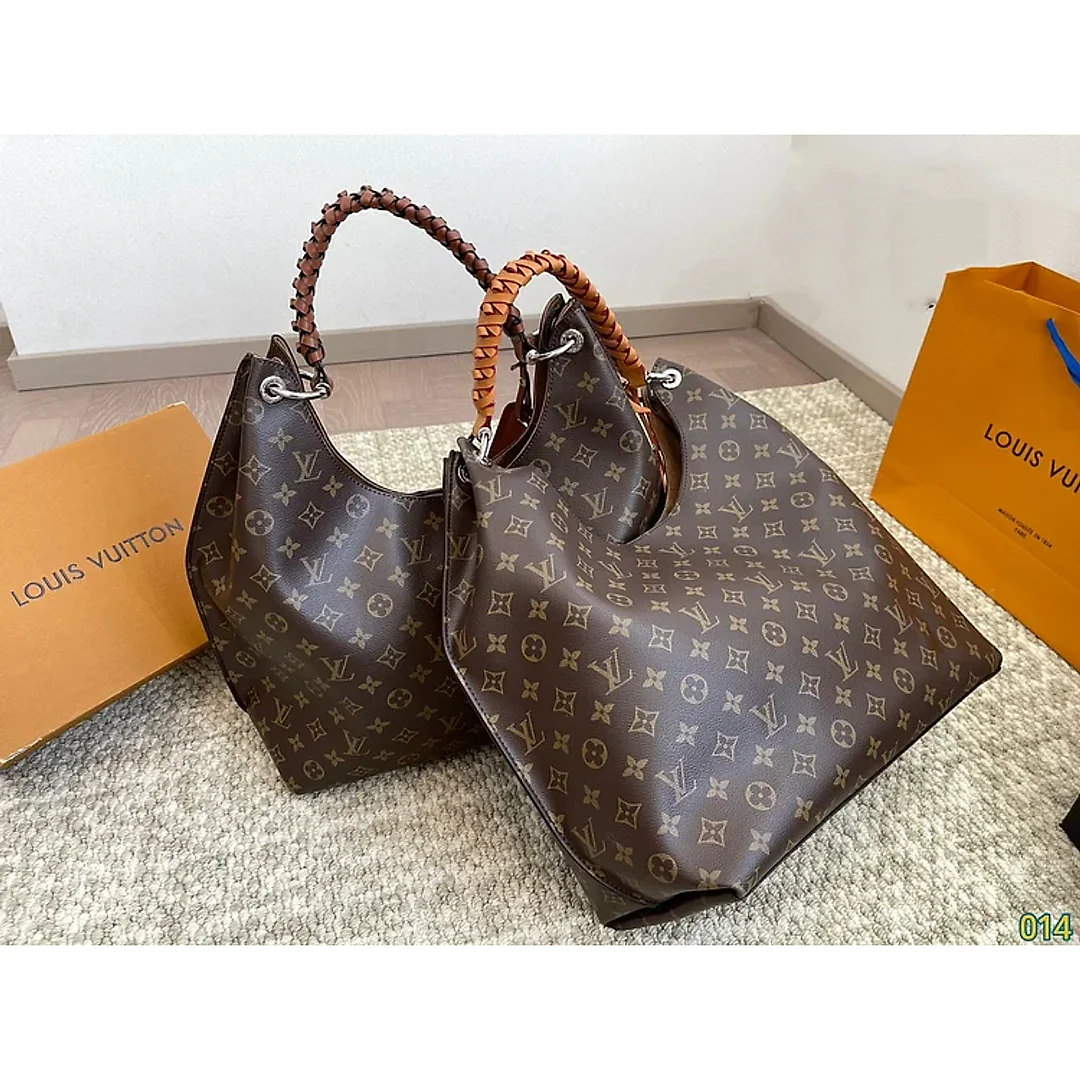 Louis new arrival tote bag size : 34 * 28 cm