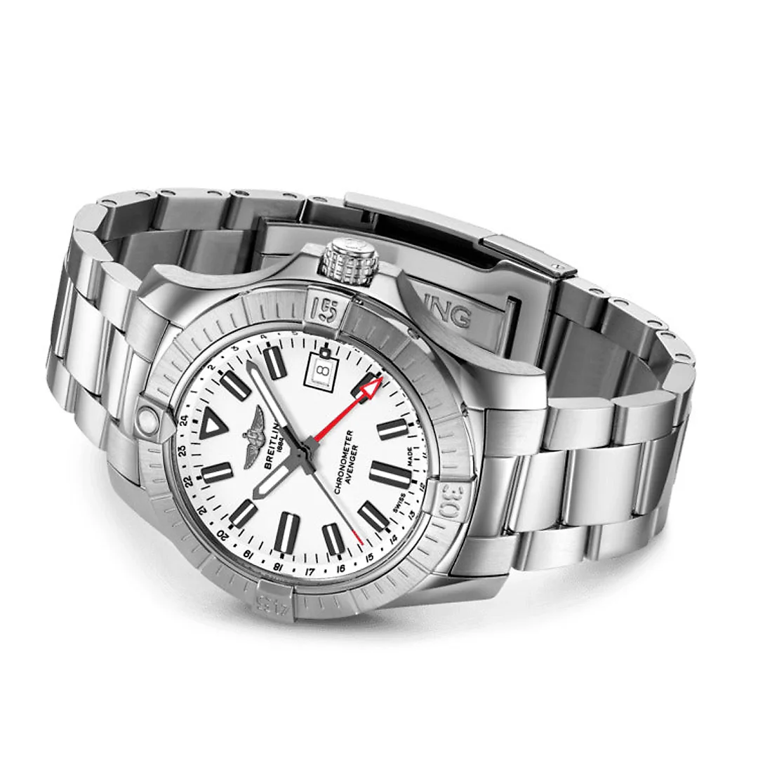 Breitling Avenger Automatic GMT 43, Ref# A32397101A1A1