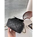 CC 𝘝𝘪𝘯𝘵𝘢𝘨𝘦 backpack size：17.5 * 23 cm