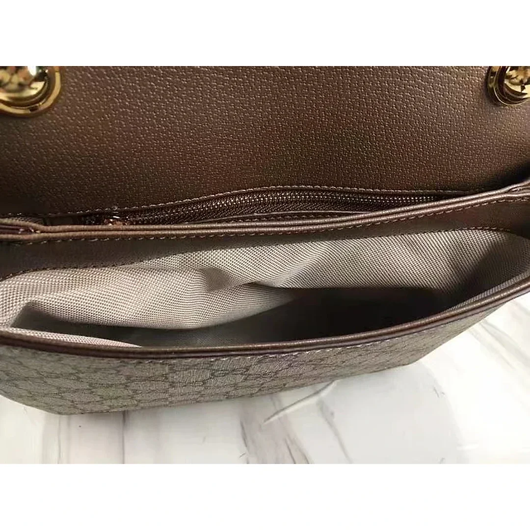 GC439 Blondie Medium Shoulder Bag / 11.4″W x 8.7″H x 2.8″D