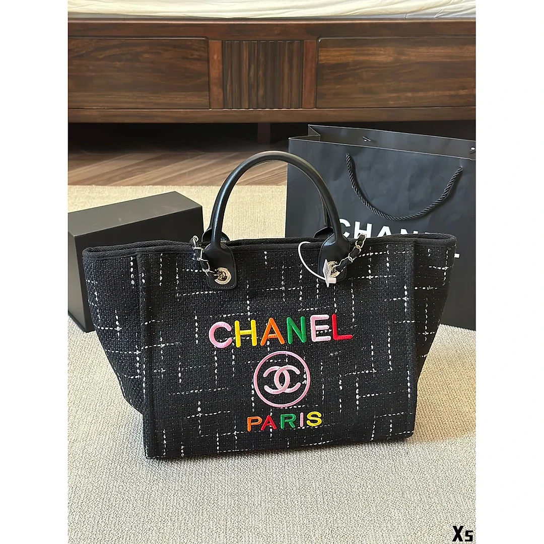 cc new arrival tote bag size : 37*32 cm