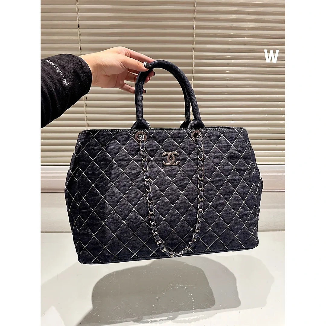 CC Vintage tote bag size 39 * 28cm