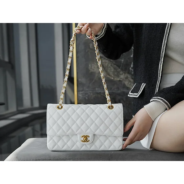 CC CF25 Classic flap bag Caviar leather