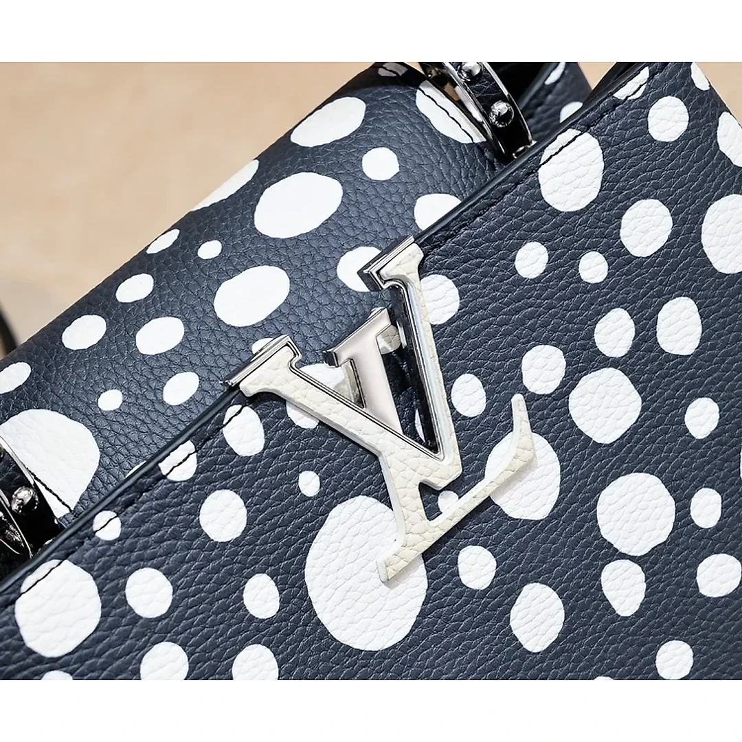 Louis x YK Capucines Taurillon new arrival bag size : 27 x 18 x 9 cm