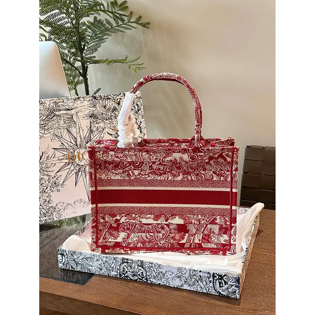 D new arrival tote bag size : 36 cm