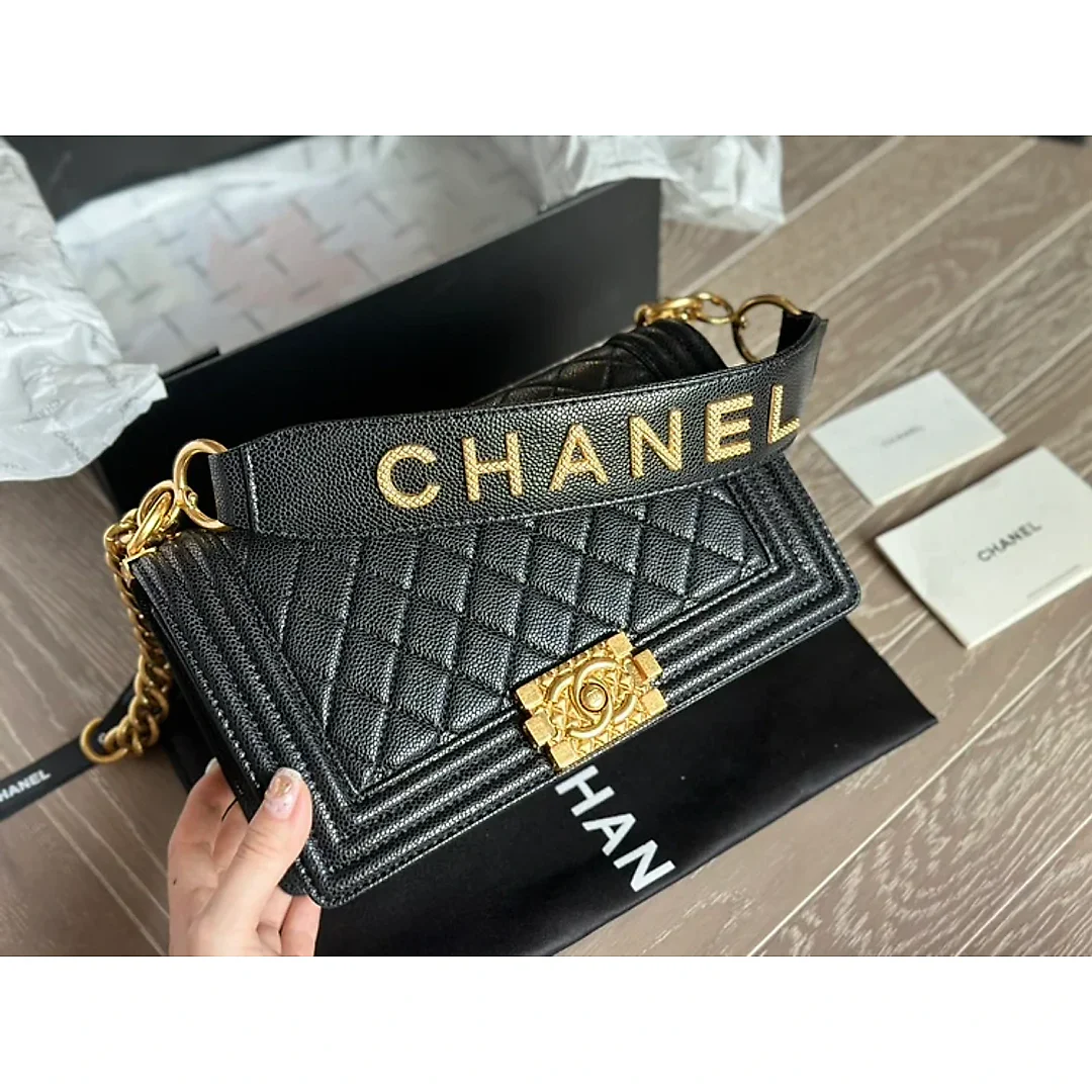 CC  leboy20ss 25*15cm Caviar leather