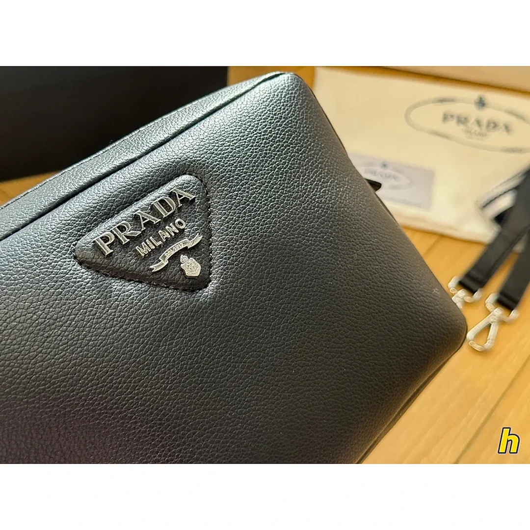 Pra new arrival camera bag size: 22*14cm