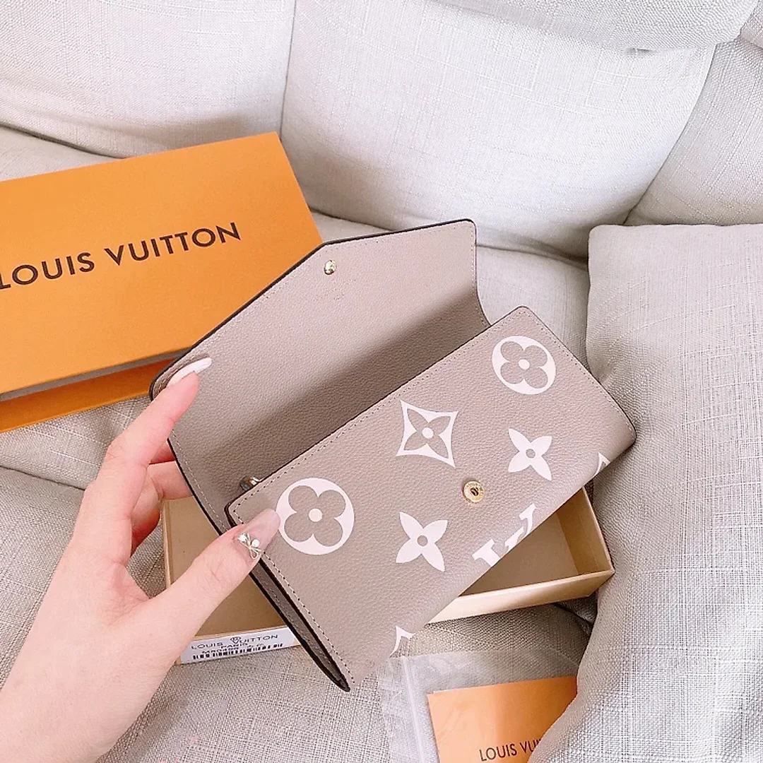 Louis Monogram Empreinte wallet size : 19.5×10.5 cm