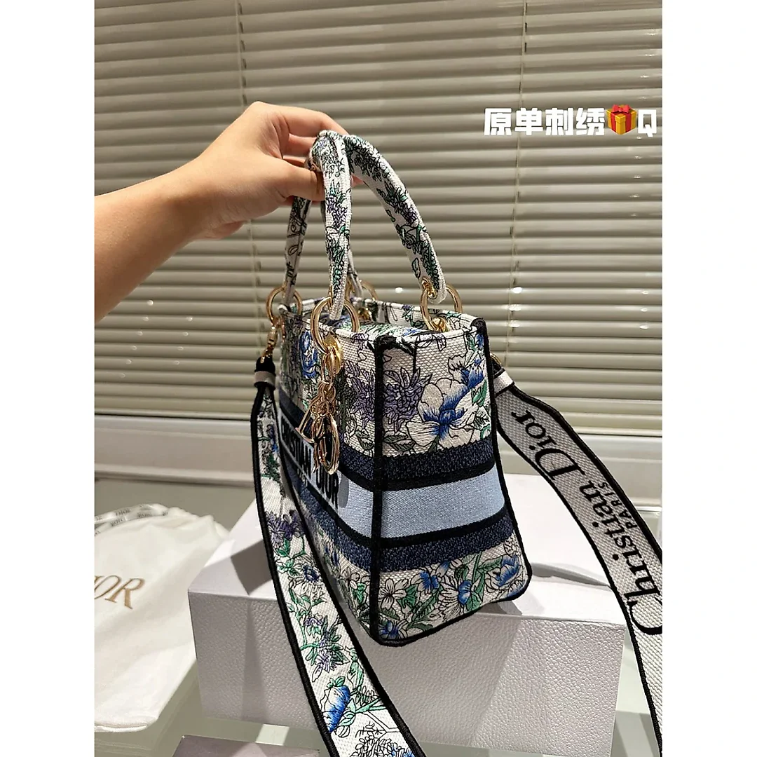 CD travel star women bag