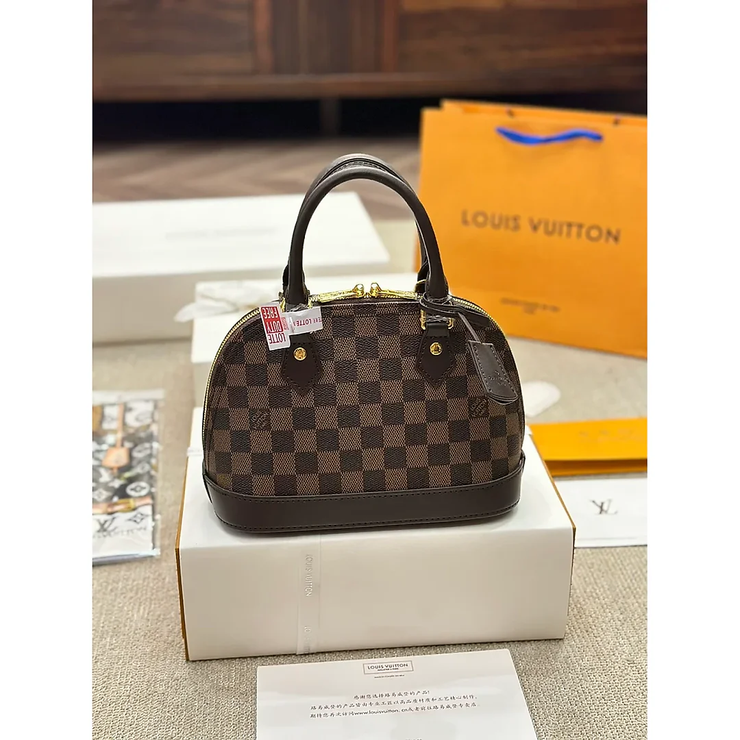 l alma bb new arrival bag size: 24×18cm