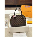 l alma bb new arrival bag size: 24×18cm