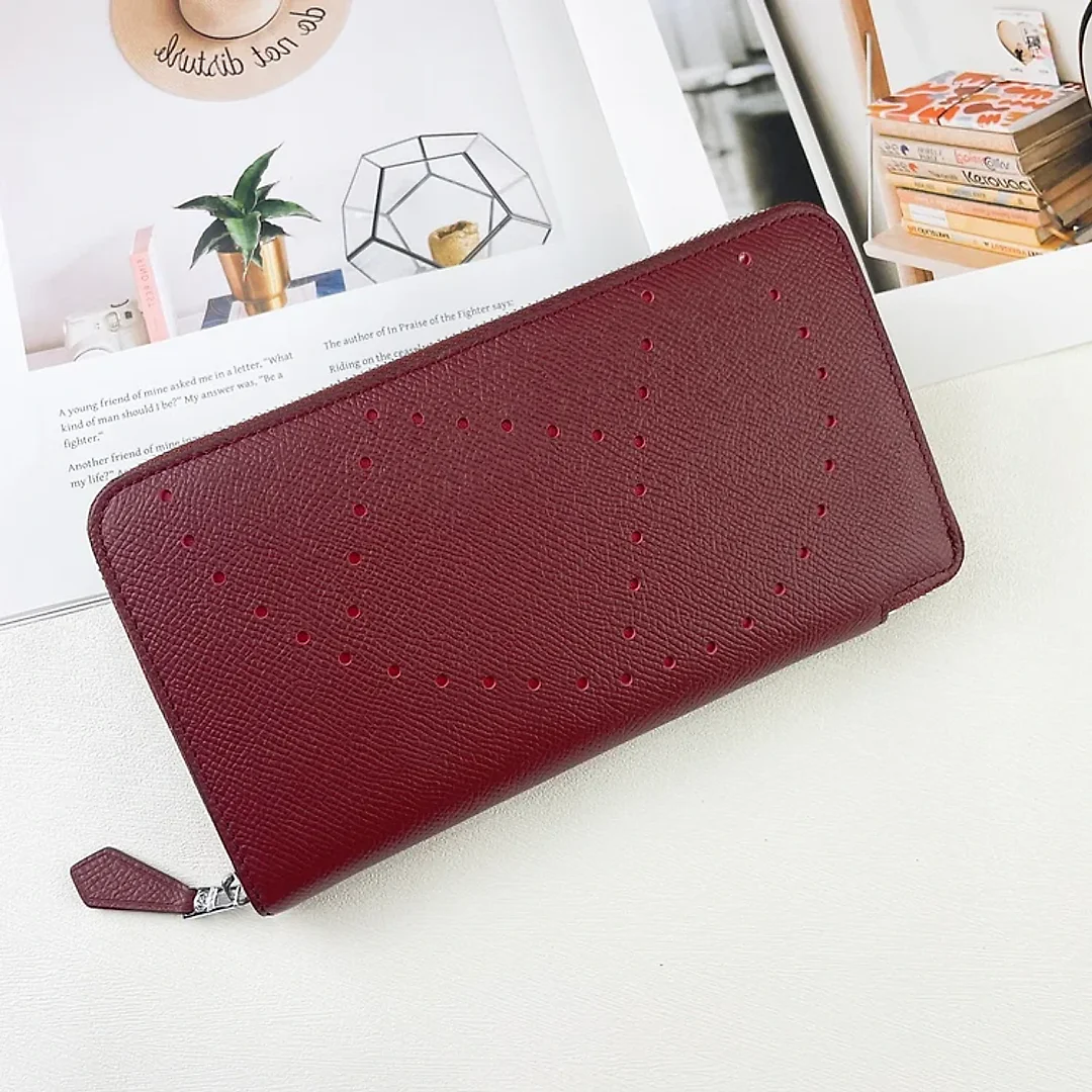 H Silk’in Empson-Barenia leather wallets size : 20×11.5×1.5cm