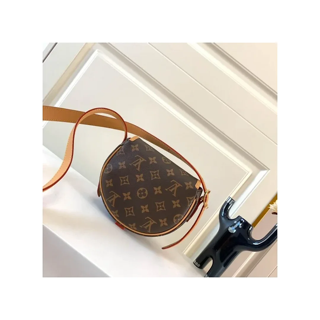 L-bag Model: M44860 Size 18*15*8cm