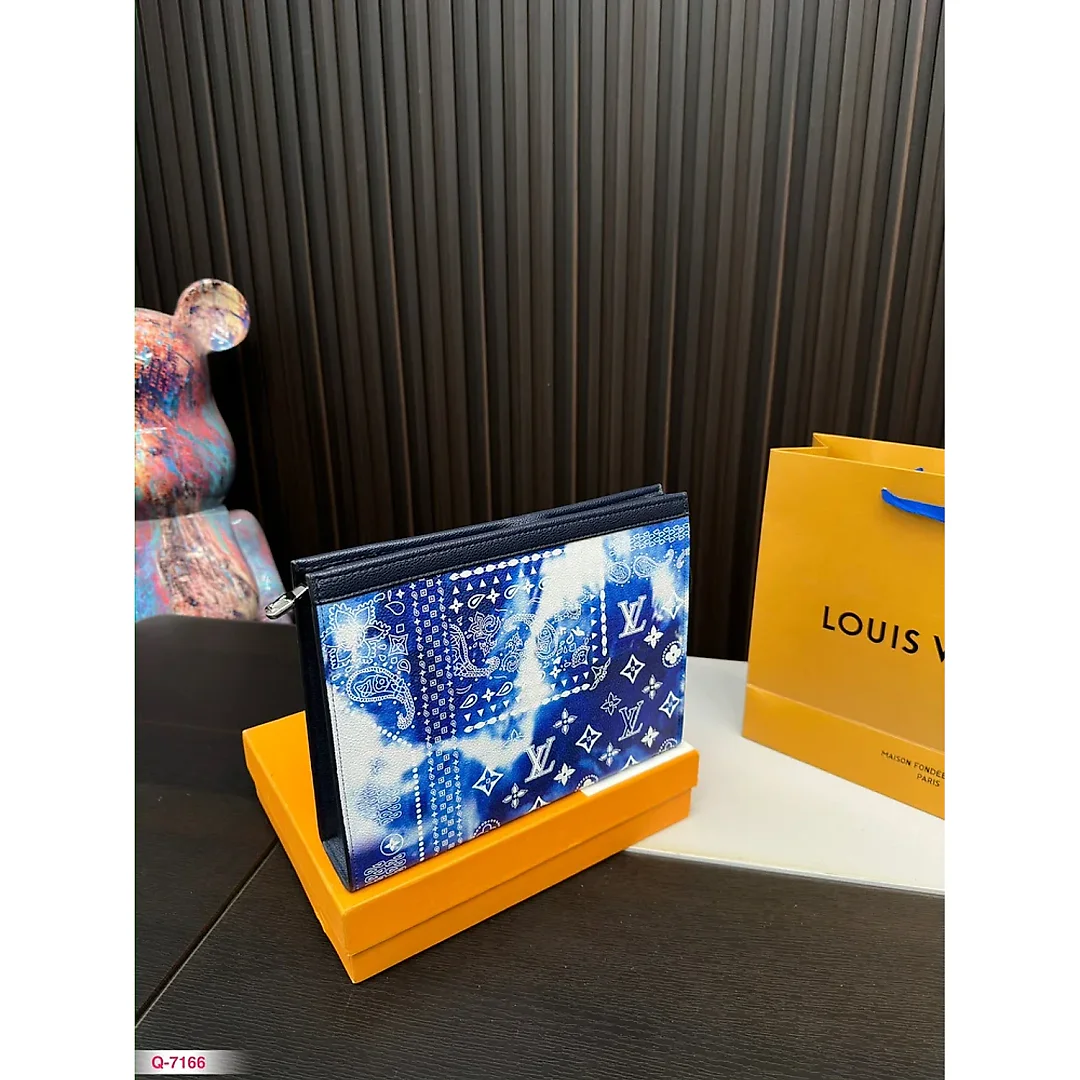 Louis new arrival Toiletry Pouch bag size :26*20cm