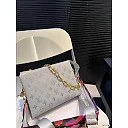 Louis new arrival cousin bag size: 26 * 20 cm