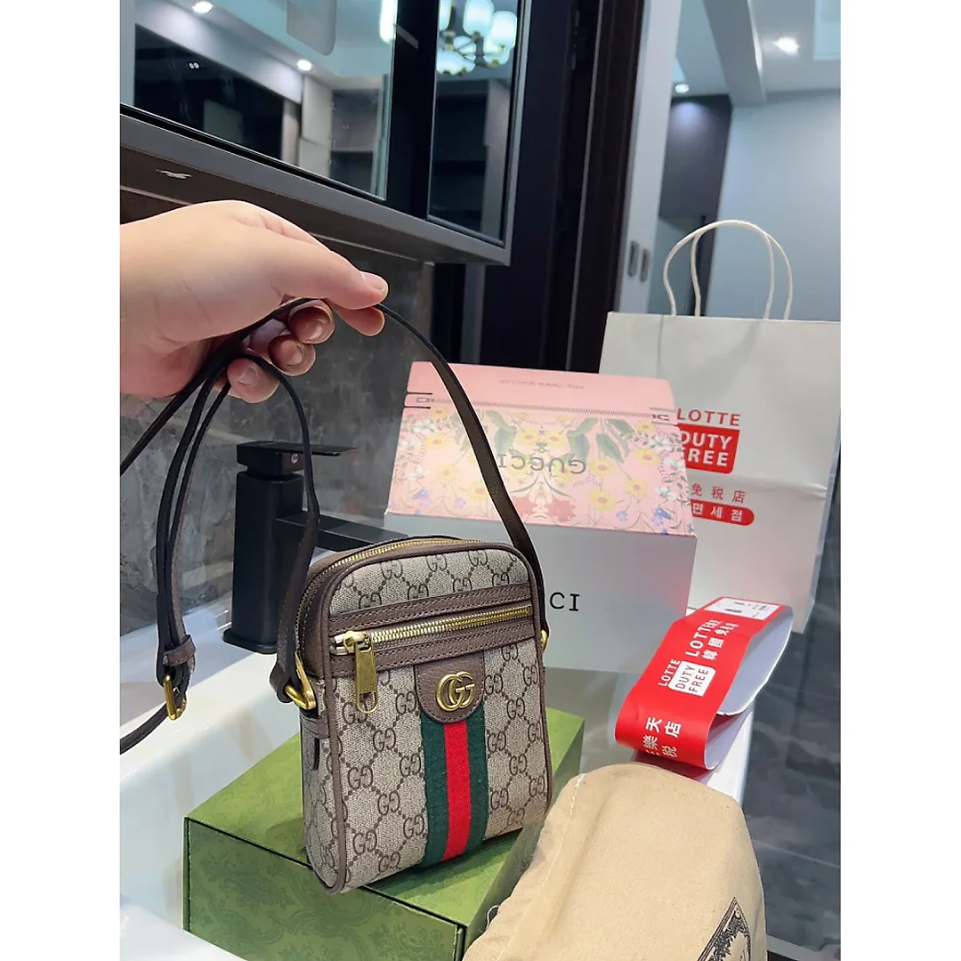 GC455 Ophidia GG mini bag / 4.7″W x 6.3″H x 2.75″D