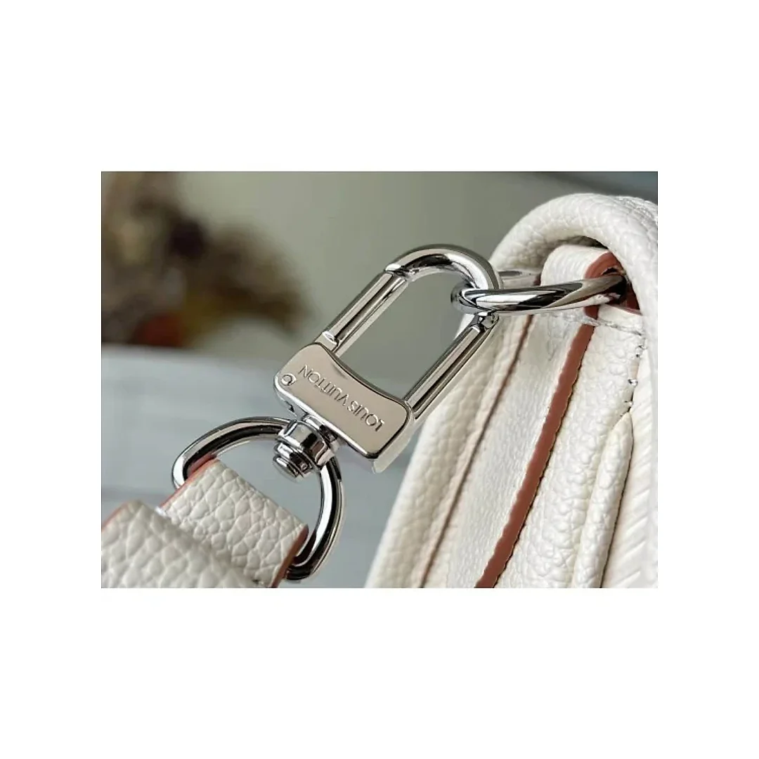 Model: M59457 Size: 24.5 x 15.5 x 9 cm