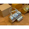 Louis new arrival men and women bag size : 30*15cm