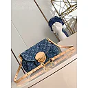 Louis Monogram Denim size : 27 x 18 x 3 cm
