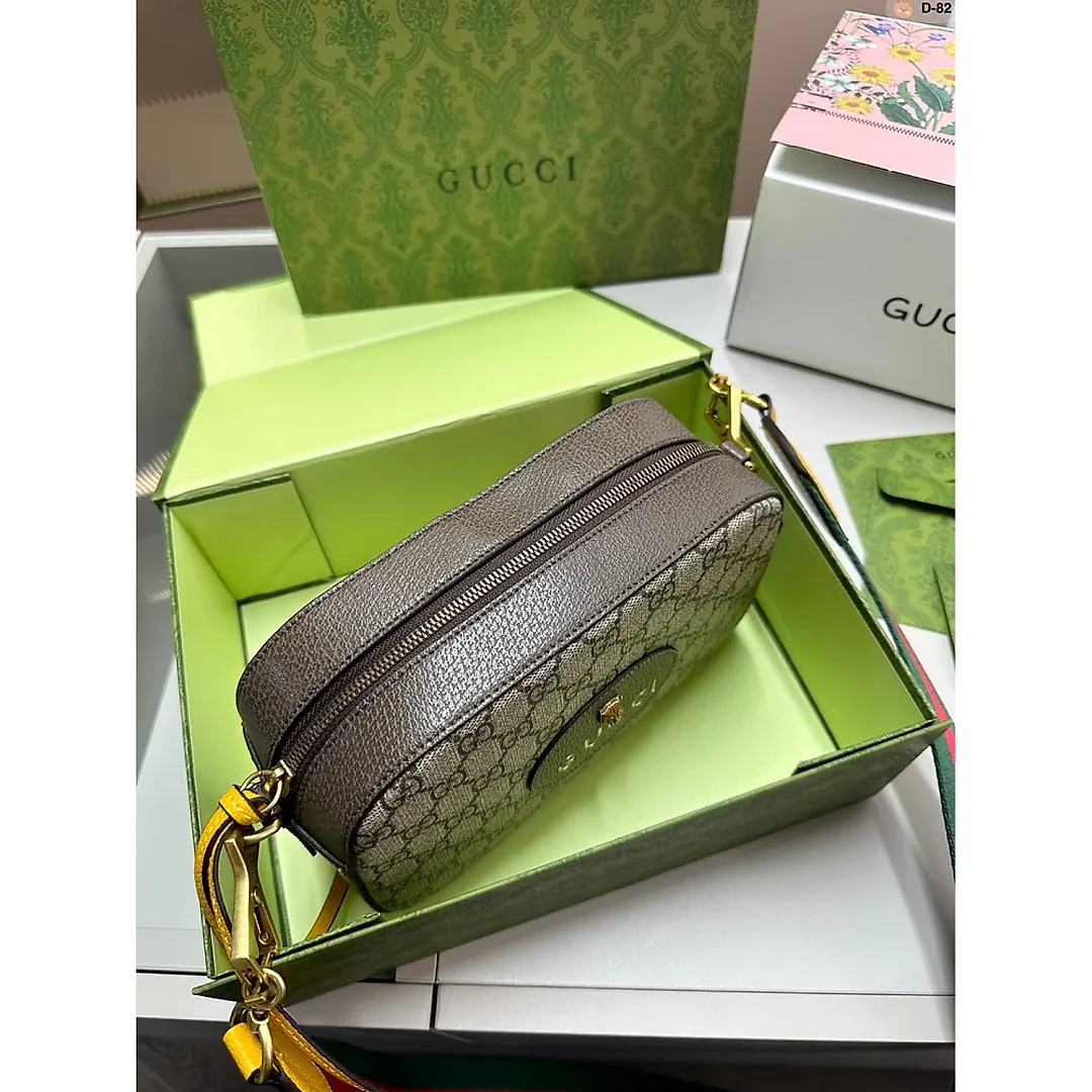 GG Marmont camera bag size: 22*8*15 cm