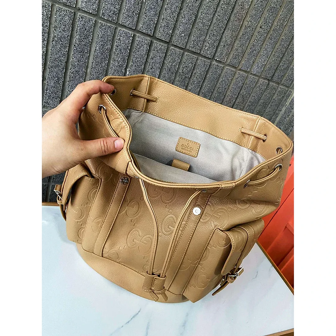 GG new arrival backpack bag size : 32 x 42 cm