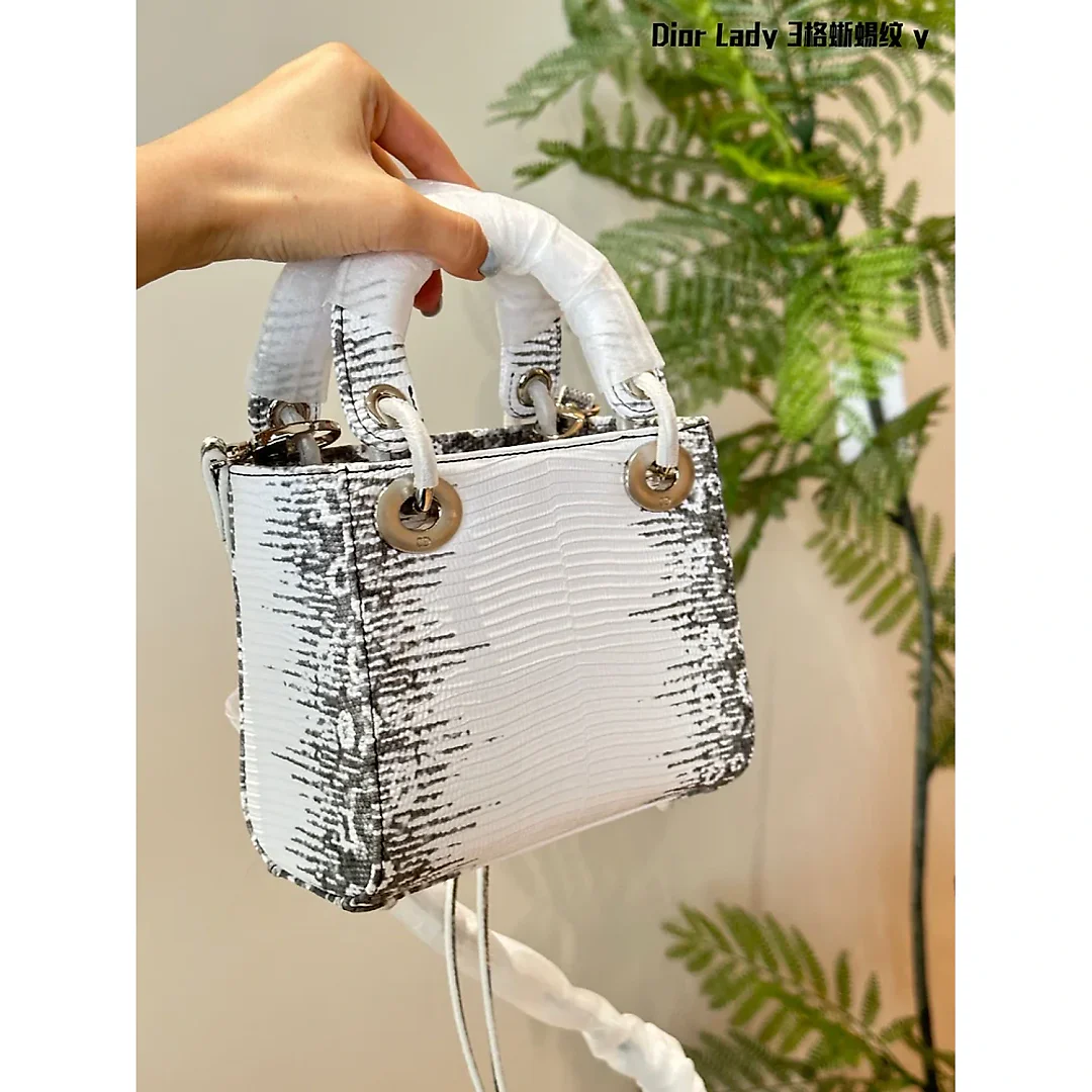 CD new arrival lady bag size;17cm