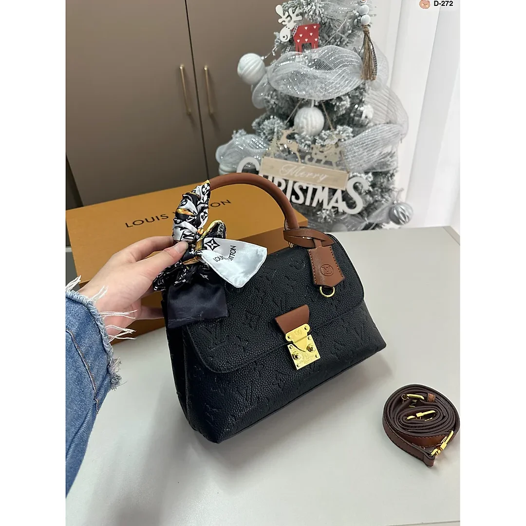 Louis madeleine bb bag size : 24*8*16 cm