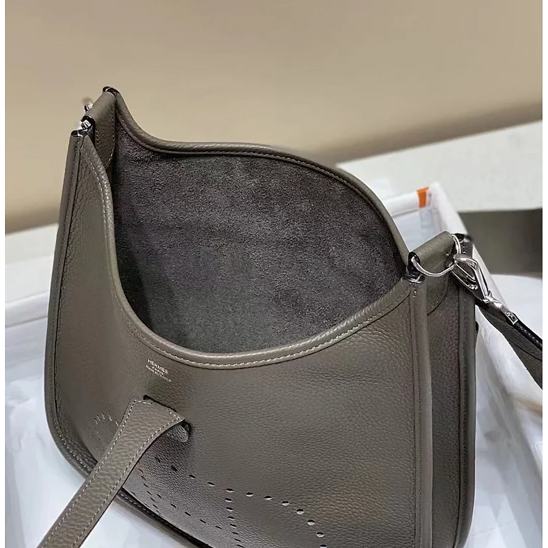 H Evelyne29 new arrival 09 size : 29*30 cm