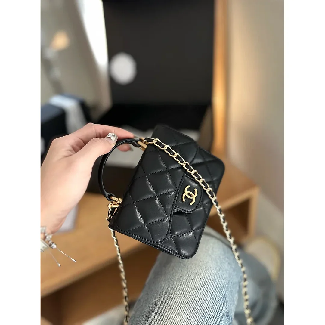 CC new arrival 24s mini bag size: 13*11 cm