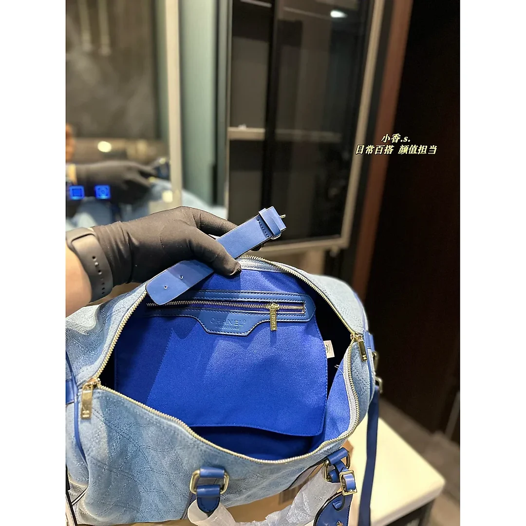 Cc new arrival travel bag size: 45*26 cm